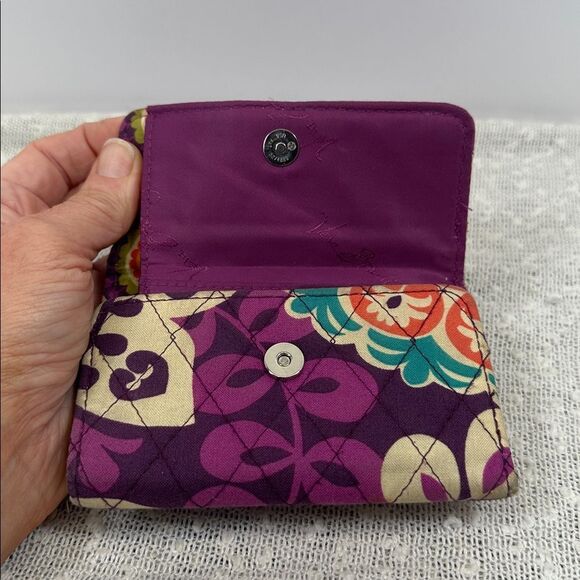 VERA BRADLEY Plum Crazy Kisslock Wallet - Picture 5 of 7